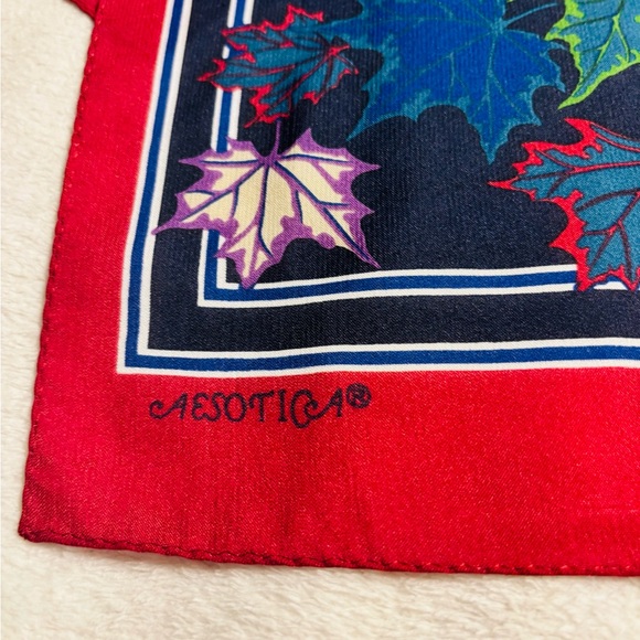 Vintage Scarf by Eleanor Paine Canadian Theme Maple Leaf Botanical Print NWOT - Picture 5 of 10